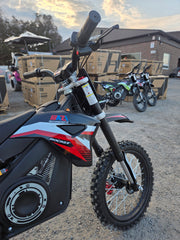 Mazi Rocket 1300W inverted fork and front wheel closeup