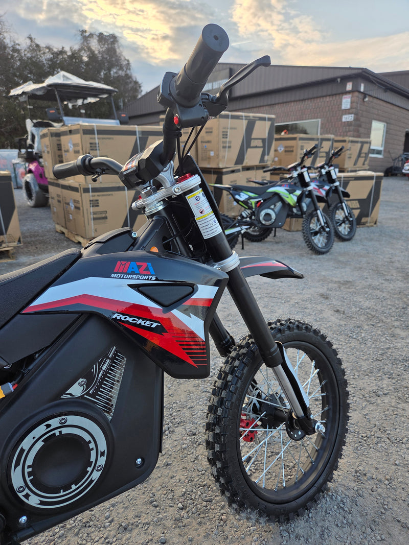 Mazi Rocket 1300W inverted fork and front wheel closeup